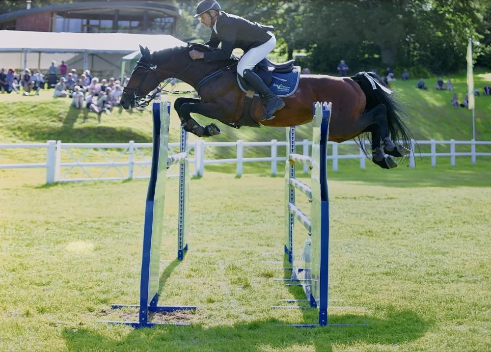 If you are looking for a 148 serious competition pony